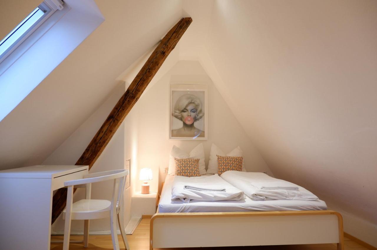 Apartment Zentral Im Herzen Der Altstadt Tübingen Eksteriør bilde