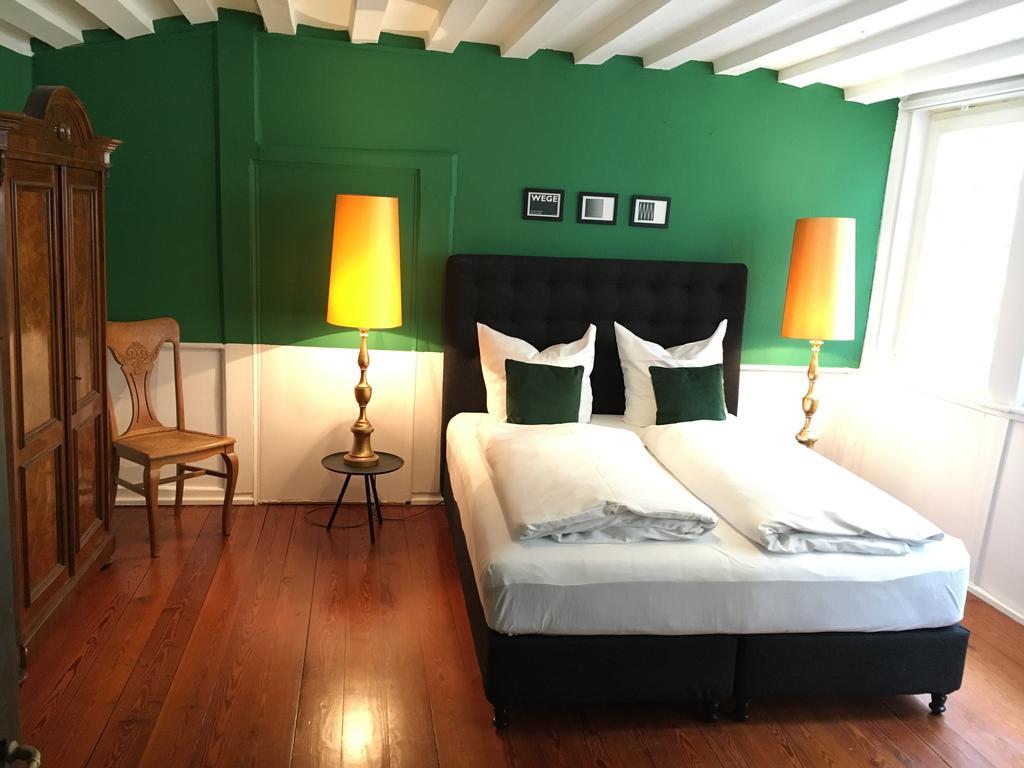Apartment Zentral Im Herzen Der Altstadt Tübingen Eksteriør bilde